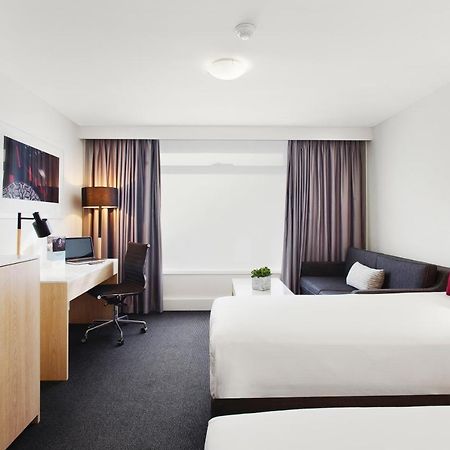 Mercure Melbourne Albert Park Hotel Exterior photo