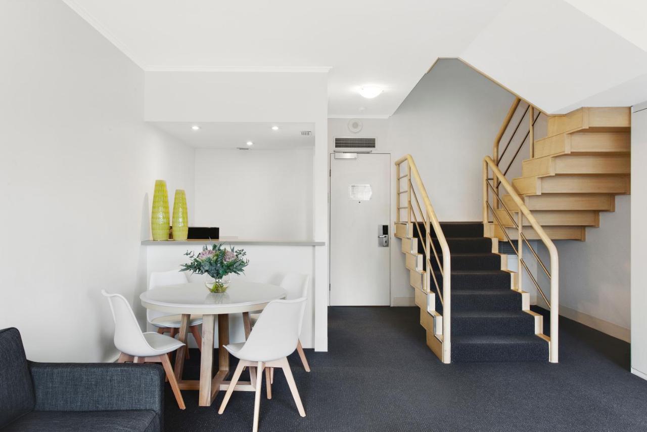 Mercure Melbourne Albert Park Exterior photo