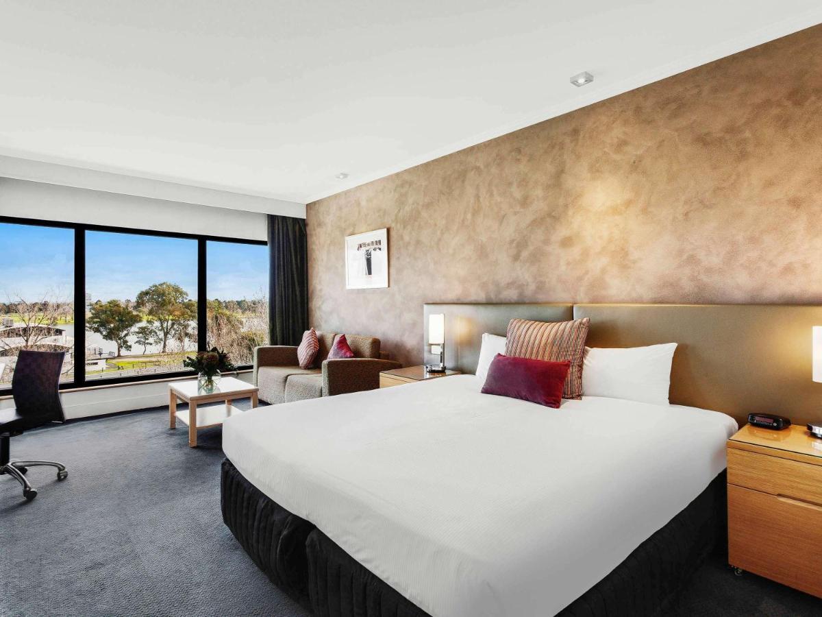 Mercure Melbourne Albert Park Exterior photo