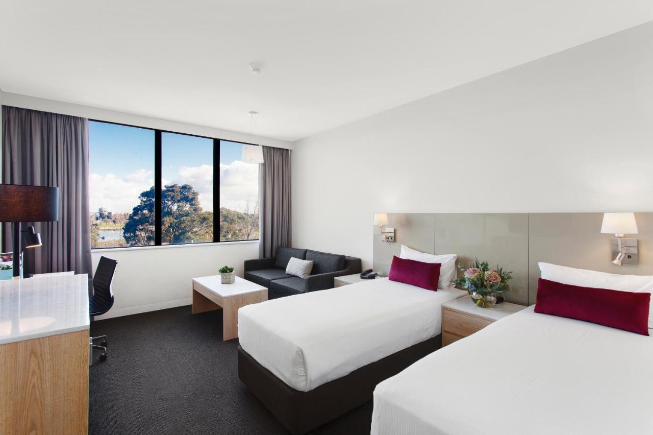Mercure Melbourne Albert Park Exterior photo